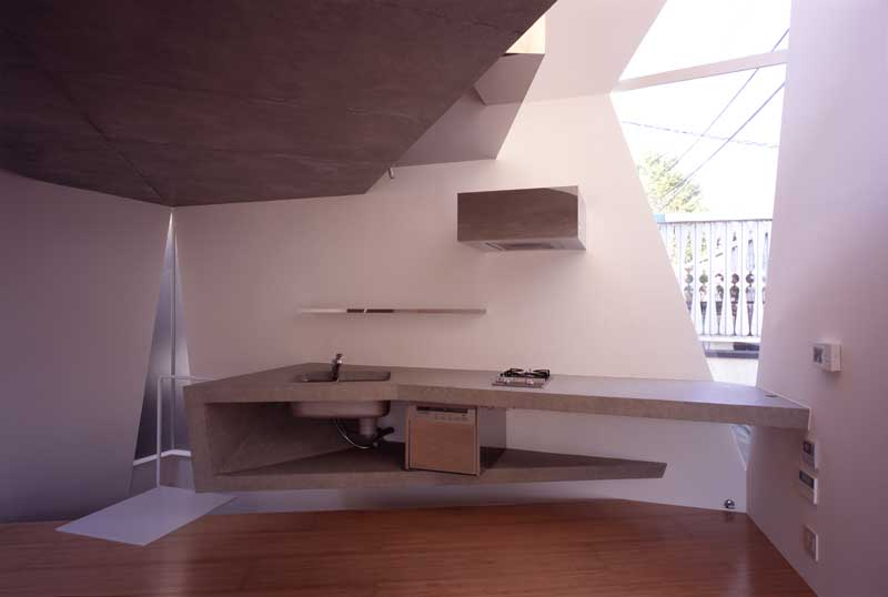 Illustration for article titled 10 Japanese Micro Homes That Redefine Living Small